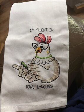 iHome White Kitchen Towel with Embroidered Hen and Pink Comb